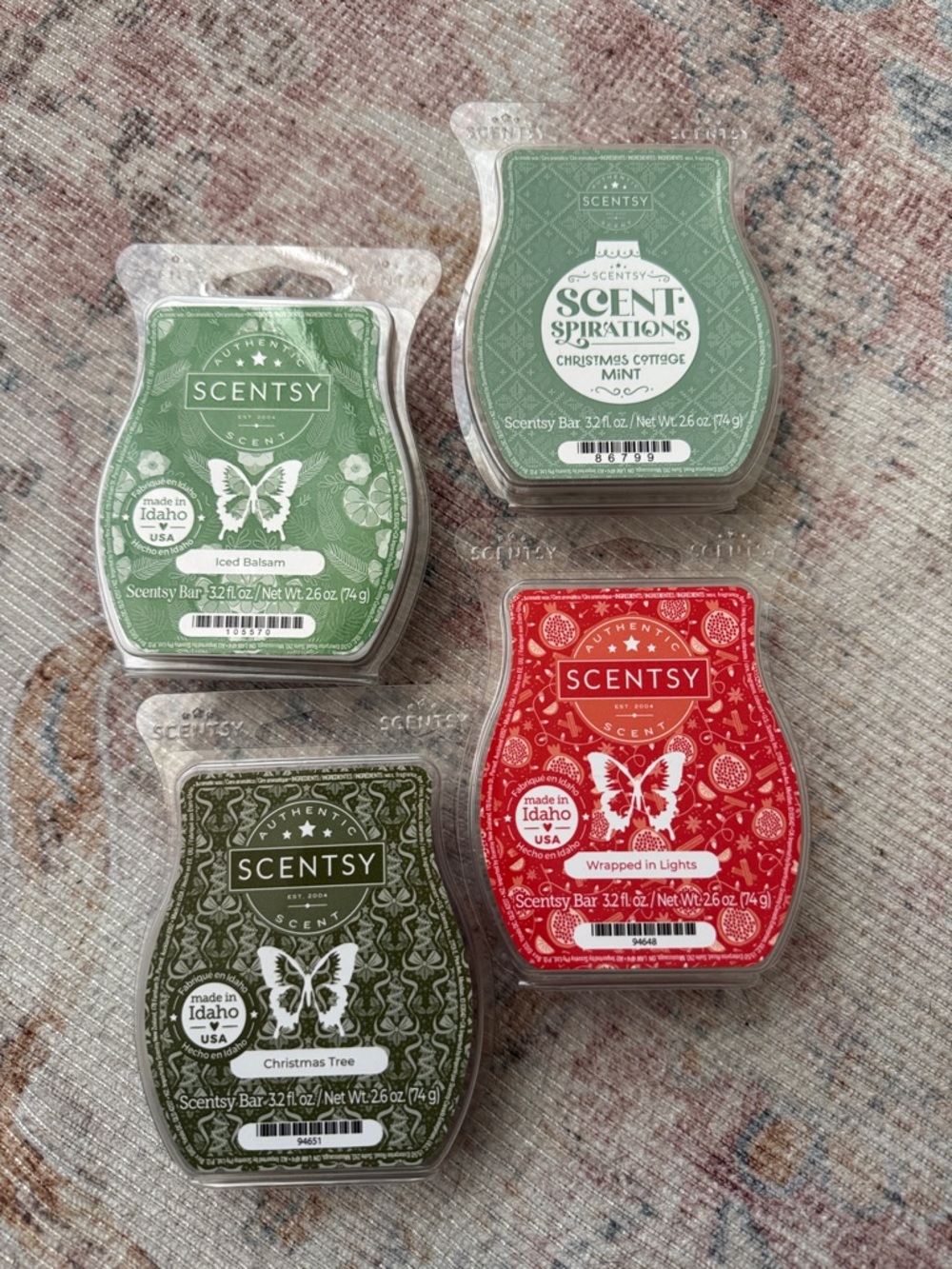 Scentsy Holiday Wax Bar Assortment - Green & Red